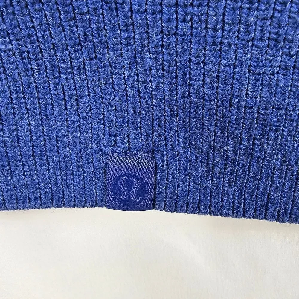 Lululemon Merino Wool Blend Ribbed Crew Neck Sweater in Blue - Size 6